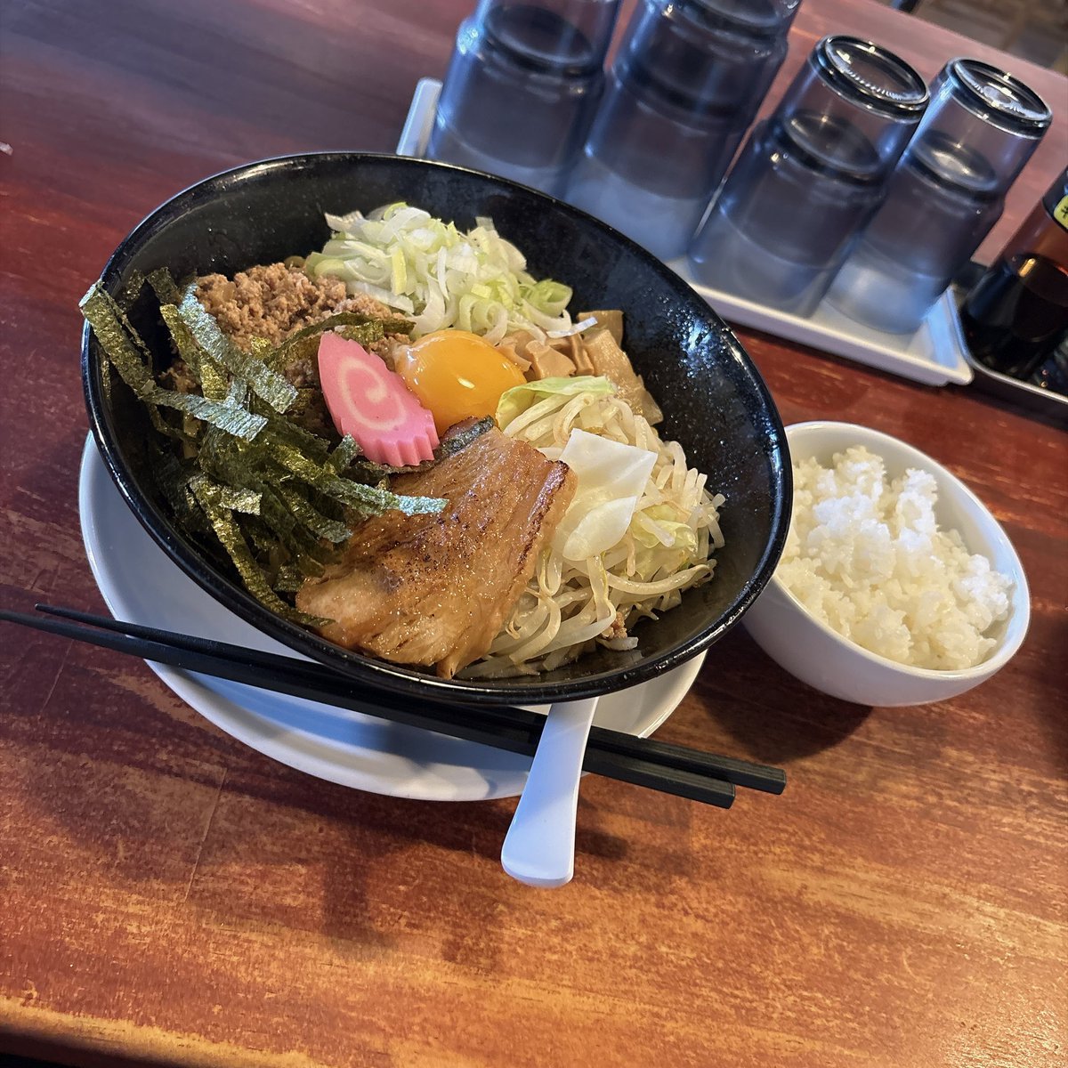 NyoHatto's tweet photo. 今日のランチはマルトクへ。大盛り無料でハッピー😋 https://t.co/C28UGw4OO6