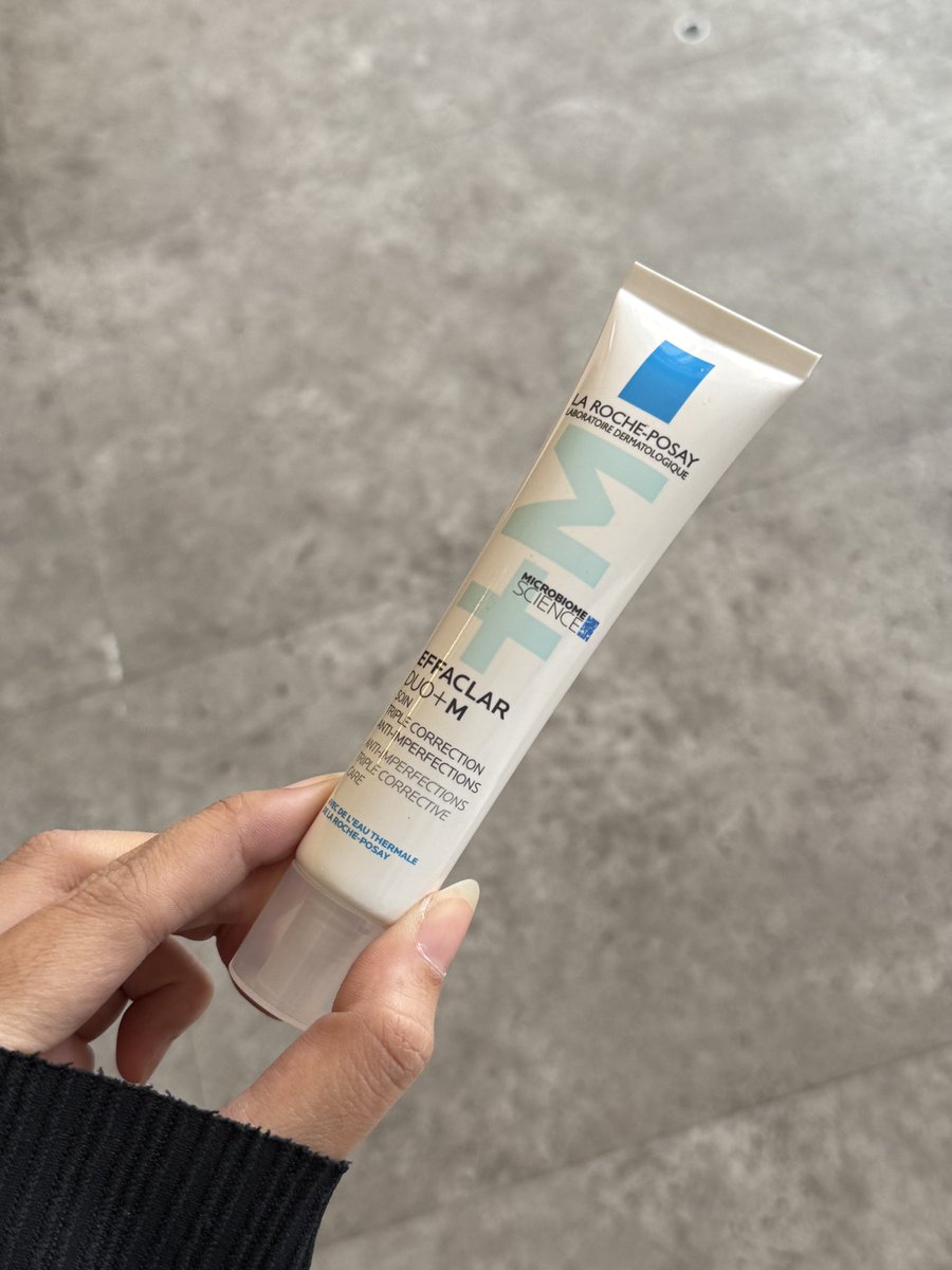9bintaa's tweet photo. ada gak sih yg suka gak sengaja nemu foto lama trs lgsg insecure sendiri? 😭 

pas scrolling tadi liat muka ku jaman sblm nemu acne spot ini. Sumpah, bedanya jauh bgt sm skrg stlh nemu yg ampuh dalam 8 jam buat ngatasin jerawat mau red days! 🎖️💯 https://t.co/CGNIjhWzPq