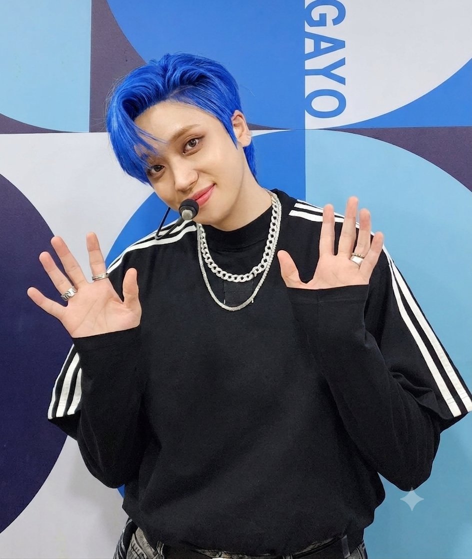 Huggy____wuggy's tweet photo. Daily manifesting blue-haired Niel - Day 61 💙
매일 파란 머리 니엘을 염원하는 61일 차  💙

#니엘 #NIEL #NIEL_California #teentop #틴탑 https://t.co/Rg8ODamLIE