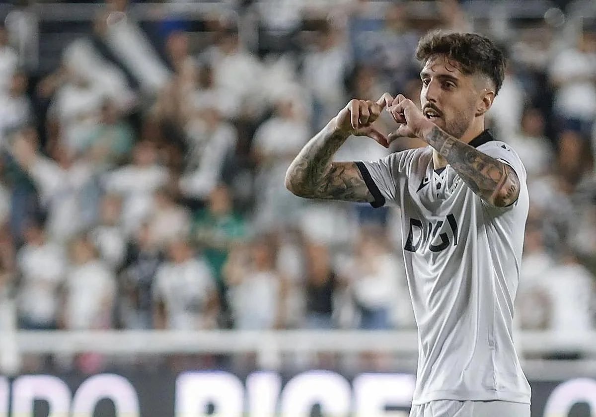 pxbloo13's tweet photo. Te mereces jugar en Primera, más que nadie. Gracias por dejarlo todo y por habernos hecho disfrutar. 

Un hijo del frío más, siempre. https://t.co/EQBtT4Ljn3