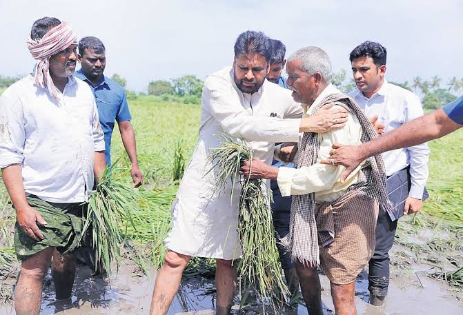 odurikishore's tweet photo. 🙏 Heartfelt Thanks to Hon'ble Deputy Chief Minister Shri Pawan Kalyan Garu 🙏

On behalf of the farmers of Pithapuram Constituency, I extend my sincere gratitude to our Hon'ble Deputy Chief Minister Shri Pawan Kalyan Garu for ensuring the timely release of irrigation water to our farmers.

At a time when water scarcity was causing concern, your prompt intervention and commitment to protecting the interests of farmers have brought great relief and renewed hope. Your leadership reflects your dedication to agriculture and the welfare of every farming family.

The farmers of Pithapuram will always remember this timely support.

Thank you, Sir, for standing with our farmers and working tirelessly for their welfare. 🌾🙏
@PawanKalyan @JanaSenaParty @JSPShatagniTeam @pithapuramjsp  #PawanKalyan #janasena #farmers #pithapuram