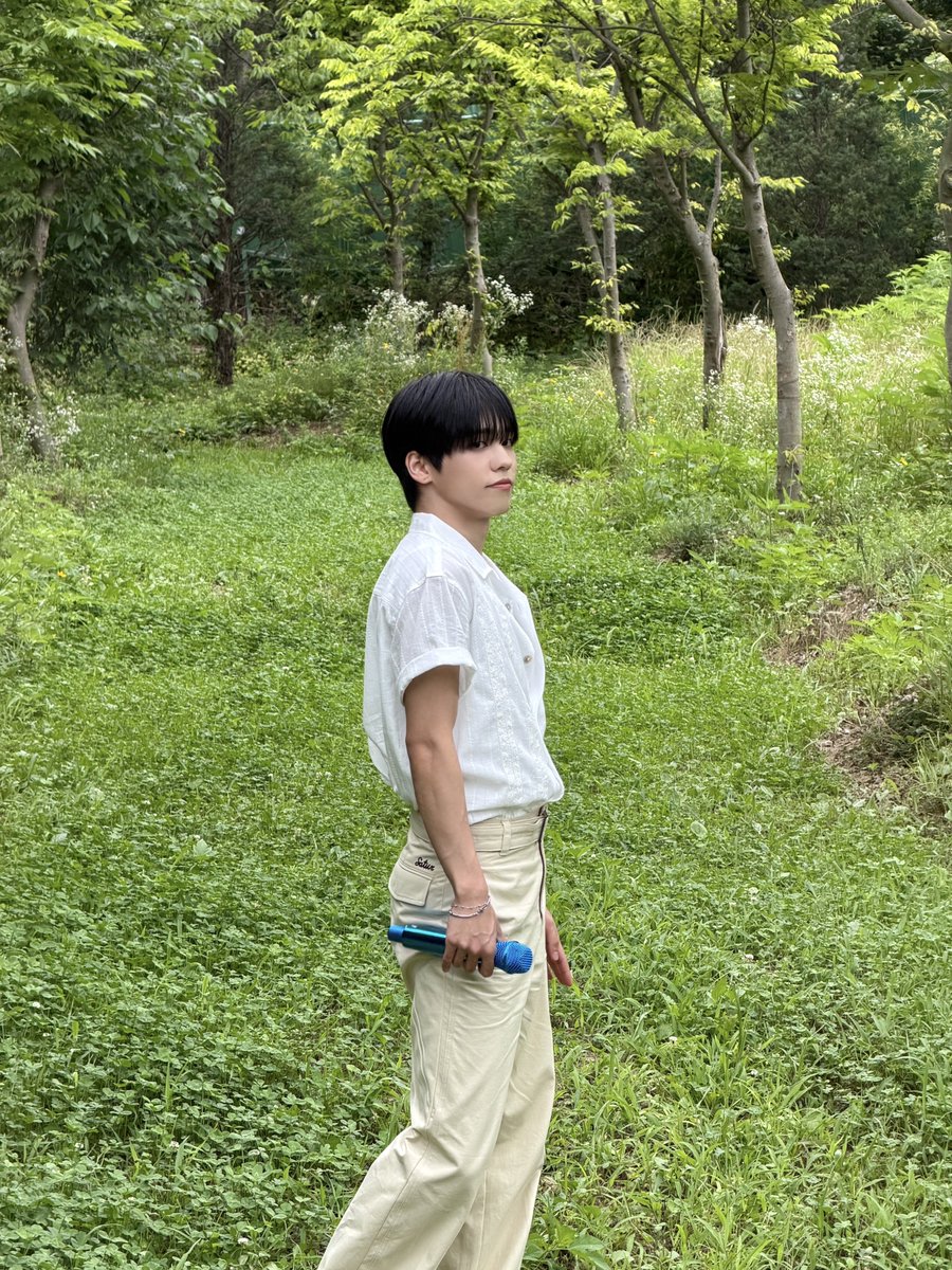 ONF_offcl's tweet photo. 𝓞𝓹𝓮𝓷 𝓣𝓱𝓮 𝓓𝓸𝓸𝓻 🍃

#온앤오프 #ONF #유토 #YUTO
#ONF_OpenTheDoor #OpenTheDoor
#ONF_MY_SELF https://t.co/dmTcSqQE12