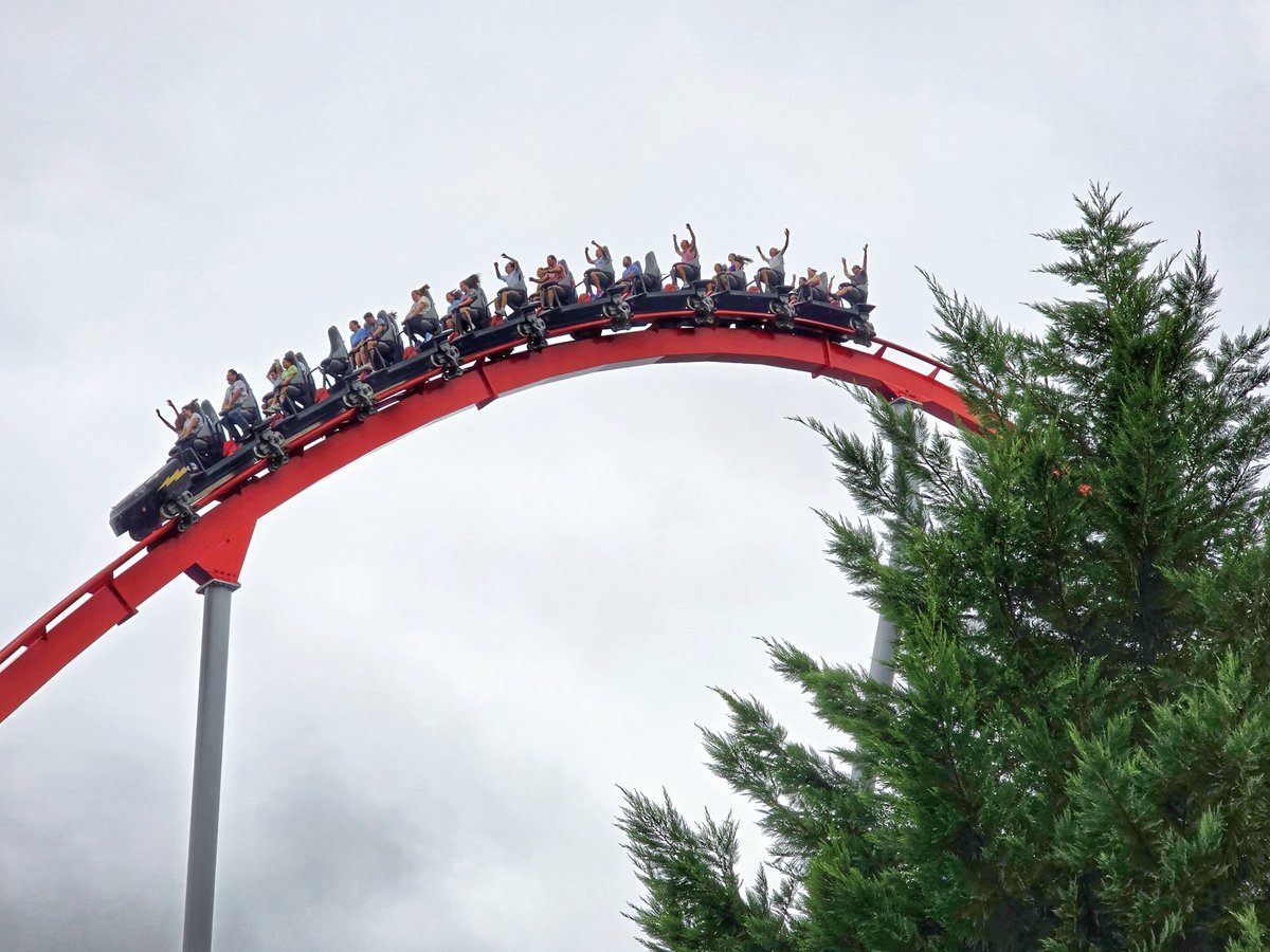 jsz1978's tweet photo. Thunder Striker @carowinds β‘π’βͺπ΄
#thunderstriker #carowinds #sixflags #rollercoaster #photography #hypercoaster #galaxyphotography #bollingerandmabillard https://t.co/WLVGoSBItj