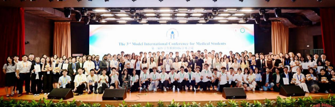 IHuaXi's tweet photo. 🌍✨ Young medical minds. Global ideas. Future impact.

Students from 16 medical schools across 12 countries and regions came together at #WCSM for the 3rd Model International Conference for Medical Students, sharing researchand building global friendships. 🩺🔬🌏

#FutureDoctors https://t.co/hXtF6XjGLp