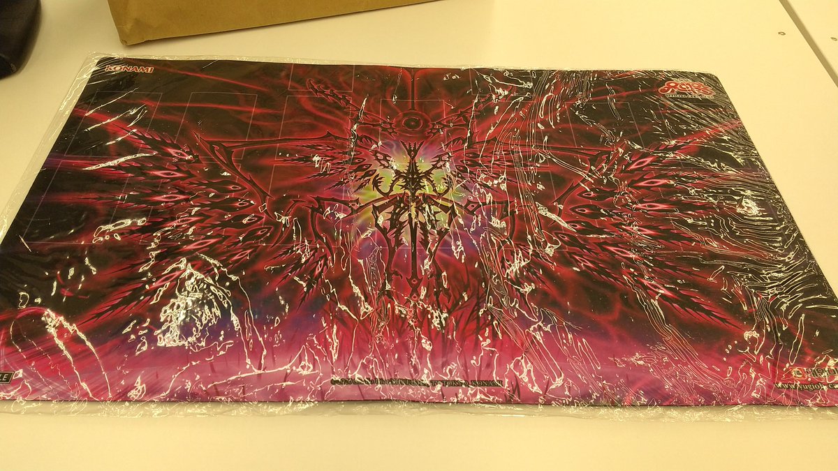 code_sin_j's tweet photo. ざりがにさんからの誕プレがエグすぎる件 https://t.co/RR6zwMPaM0