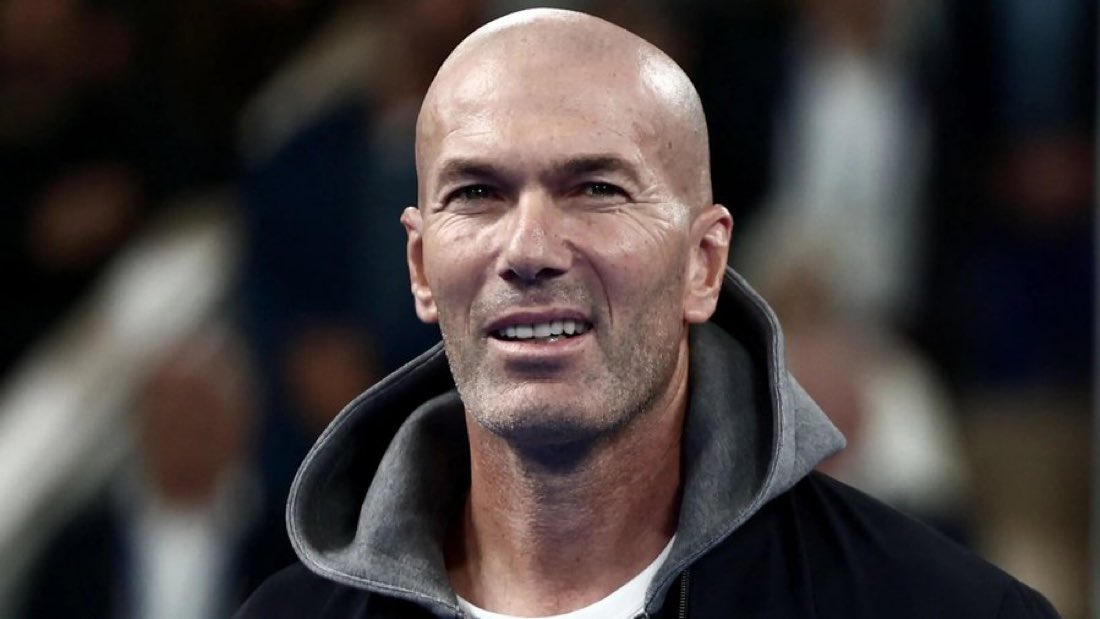 AlertaNews24's tweet photo. 🇫🇷 | AHORA: Zinedine Zidane anunciado oficialmente y presentado como entrenador de la selección nacional de Francia. https://t.co/s69aWP0u1W