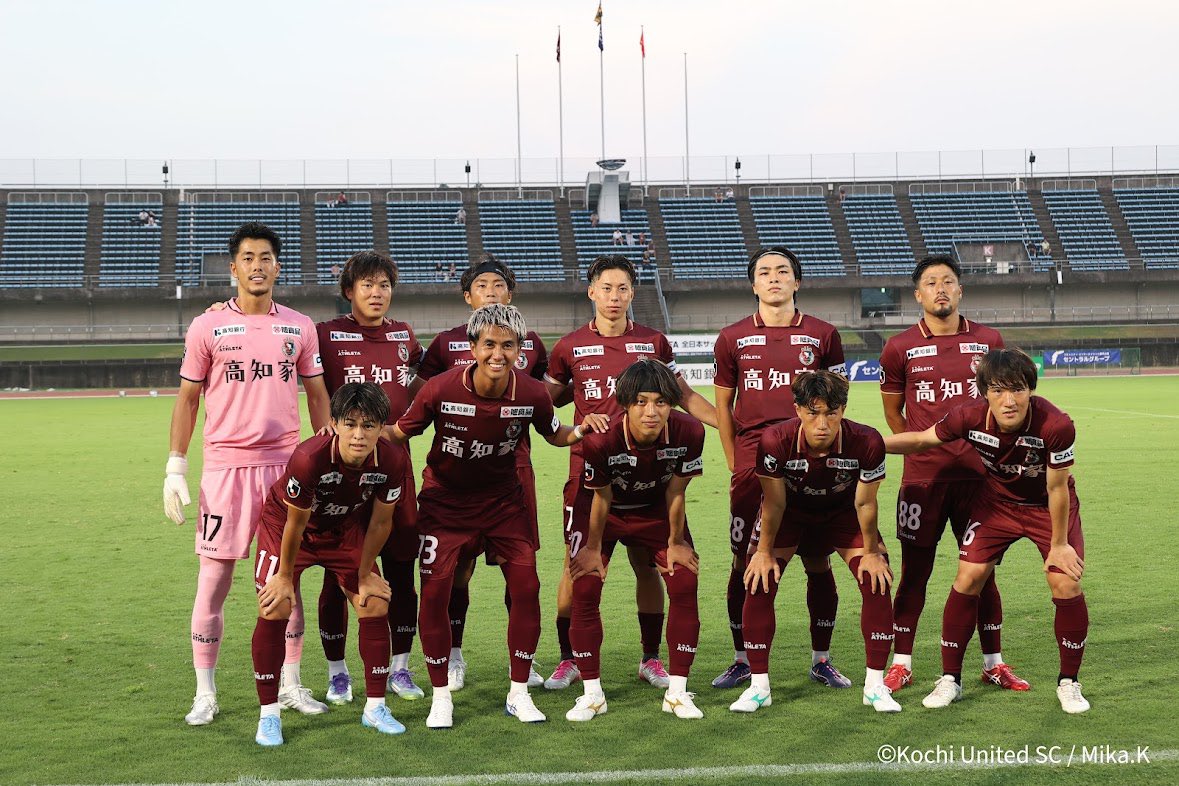 rfsoccer0163's tweet photo. 天皇杯予選決勝
4-0Win

応援ありがとうございました！
開幕まであと2週間。勝ち続けられる準備をします。

#高知ユナイテッドsc 
#藤森隆汰
#ATHLETA https://t.co/a0qgyt5vAg