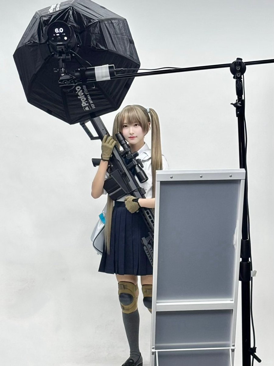 MaiAwatsu's tweet photo. アームズマガジン表紙を務めました♡

#舞台リトアモ もうすぐ稽古始まるよ🌷 https://t.co/acUhVaMRFB