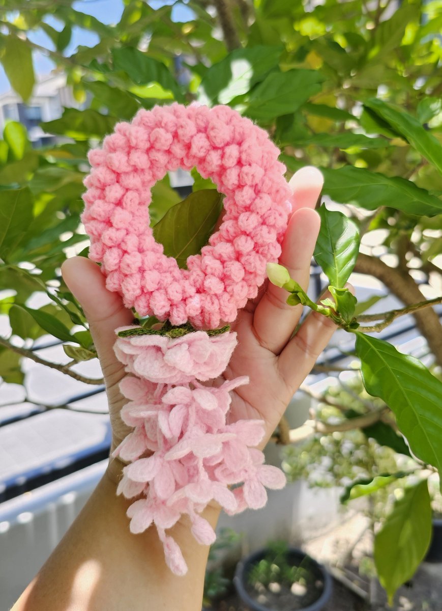 madebyme_craft's tweet photo. พร้อมส่ง มาลัยถักโครเชต์ 
อุบะดอกกุหลาบ 🌹

ราคา 350 บาท จัดส่งฟรี ✨️

��นใจรับน้องไว้บูชาพระ 
ไว้กราบคุณพ่อคุณแม่ 🙏🏻

สอบถามได้ทั้งทางเมนชั่น / DM ค่ะ https://t.co/ujmMXHiYC5