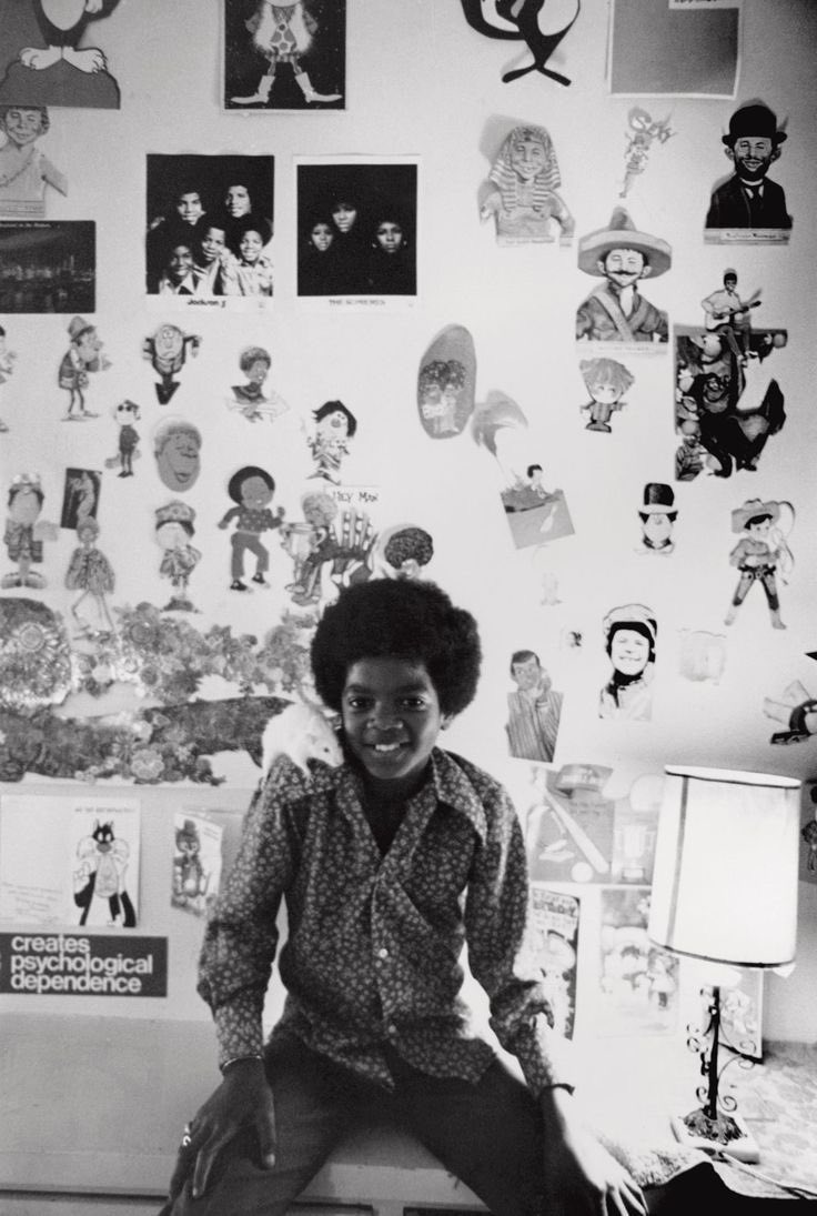 rememberthebite's tweet photo. "Michael loved art a lot. He loved paintings, he loved water colors. He loved even the crayons. And he would always draw. And when he was even in school, he would draw pictures and they took one of his drawings and put it on the front of the yearbook. He taught himself. Just the talent that he had. And I can't say too much more about him, only his father, his father was an artist too. He loved to paint and draw. So I thought maybe he might have picked it up from him. But he had a natural talent for it, Michael did." - Katherine Jackson
