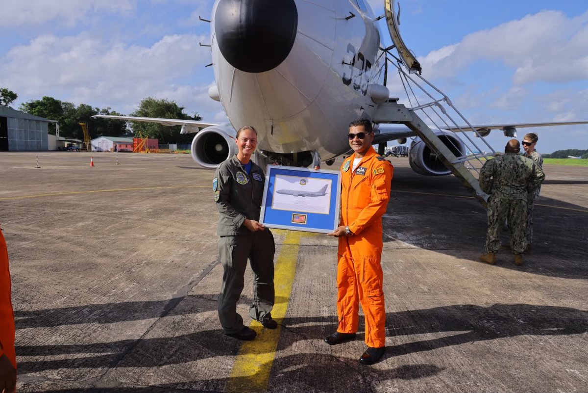 USEmbSL's tweet photo. Eyes in the sky help keep the seas safe.

During #CARATSriLanka, a U.S. Navy P-8A Poseidon maritime patrol and reconnaissance aircraft is operating alongside the @srilanka_navy & @airforcelk --who are flying the U.S.-provided Beechcraft King Air--to strengthen maritime domain awareness and improve how our forces respond together to real-world challenges at sea.

As Senior Defense Official Lt. Col. Matthew House noted, exercises like CARAT build the trust and practical experience that allow our forces to work seamlessly together when responding to maritime emergencies, humanitarian crises, and natural disasters. Together, we're strengthening a partnership that helps keep the Indian Ocean safe, secure, and open for all.
✈️🌊🇺🇸🇱🇰