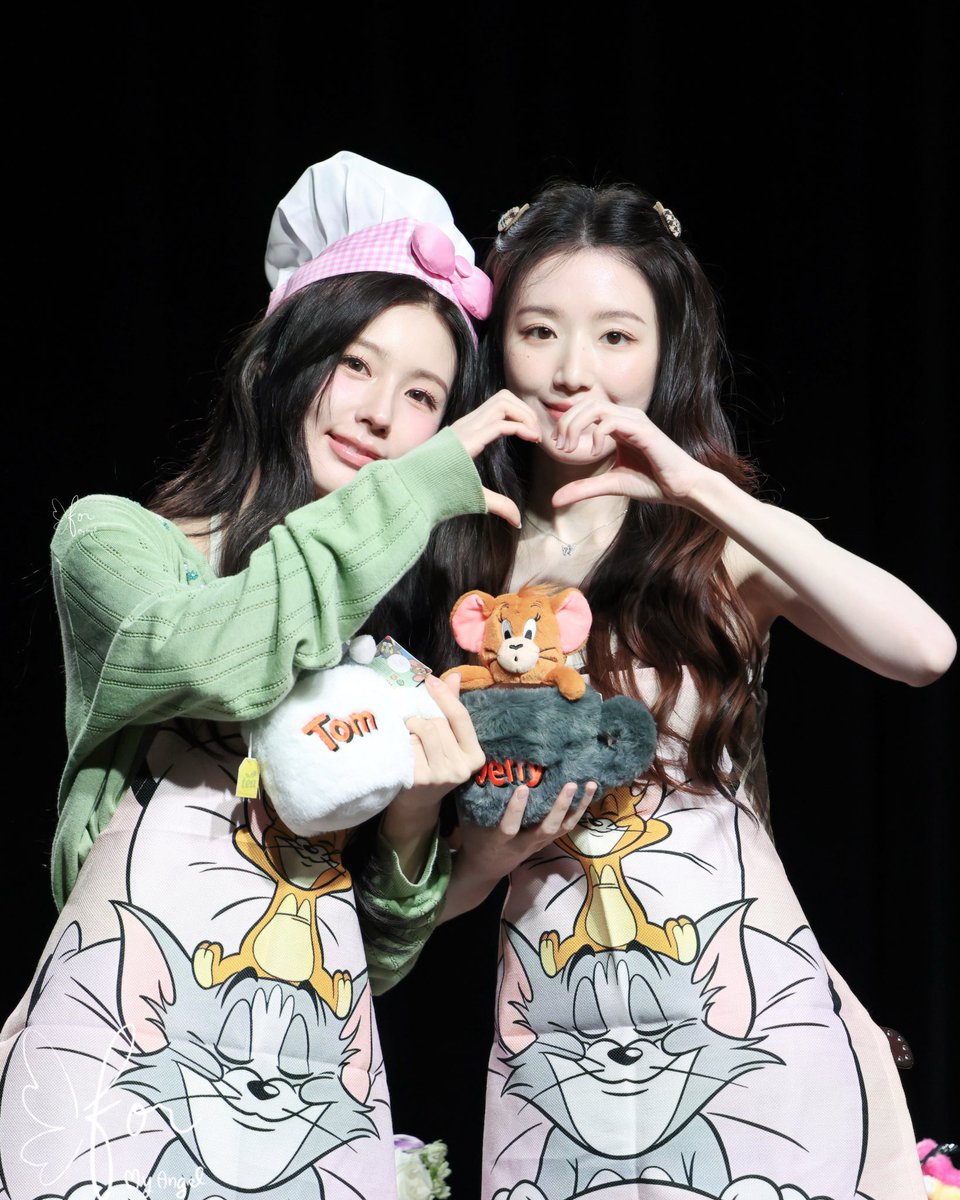 formyloveangel_'s tweet photo. 260726 [미연] [슈화]

🐰🐺TJ’s kitchen👩🏻‍🍳

#아이들 #idle
#미연 #MIYEON
#슈화 #SHUHUA
#We_made #Gimme_Dat_Love https://t.co/vEmEWoag4G