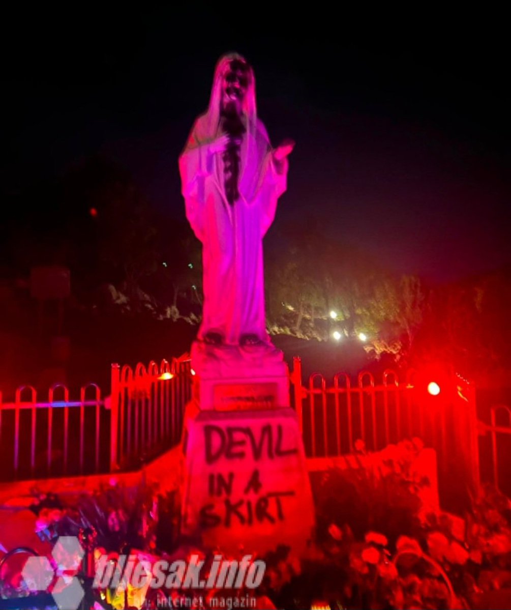 CatholicArena's tweet photo. 🚨 MEDJUGORJE 

The statue of Our Lady of Medjugorje was ATTACKED last night with black paint

The vandals wrote 'Devil in a skirt' and other phrases 

They then SET FIRE to the altar of the Church of Saint James https://t.co/vvYjZopzlg