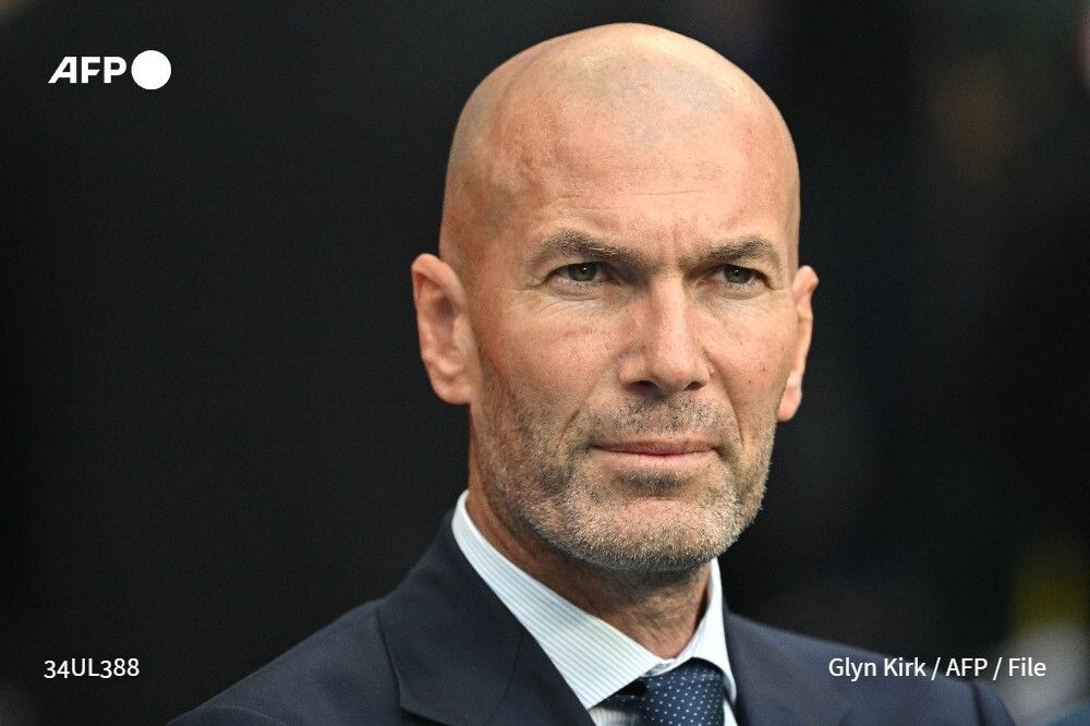 AFP's tweet photo. #BREAKING Zinedine Zidane appointed coach of France: federation https://t.co/vkYVTnzvYt