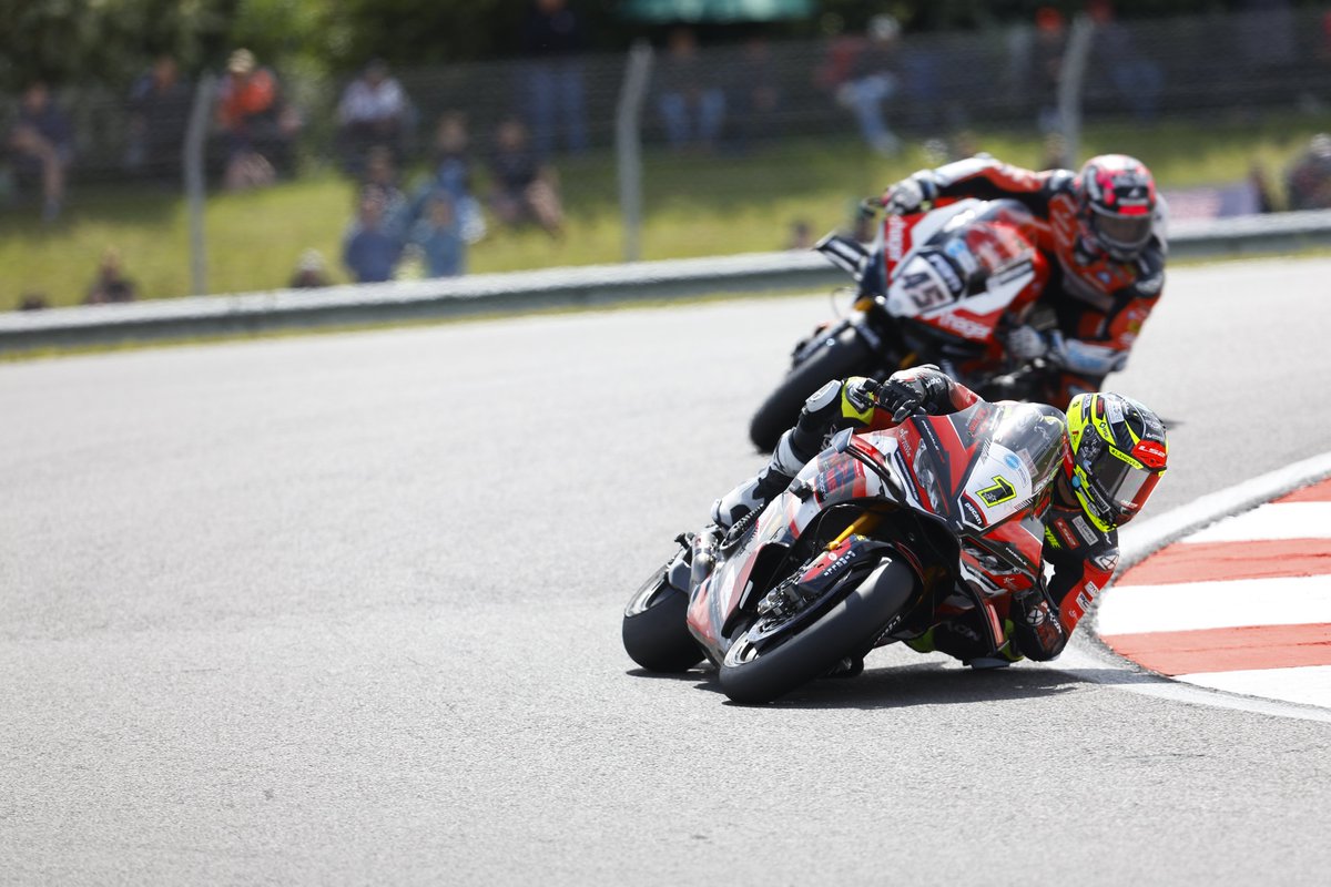 Oulton_Park tweet picture