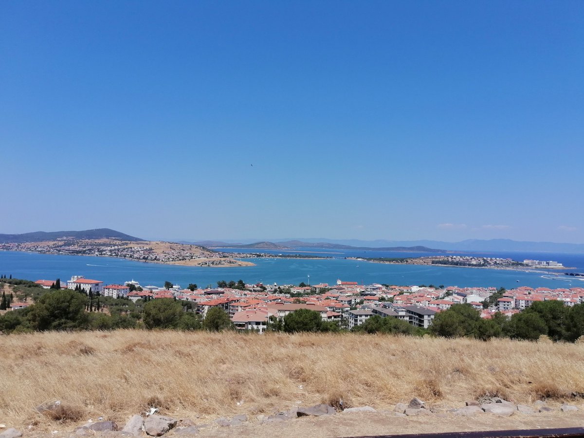 realistanblue's tweet photo. #Ayvalık #CennetTepesi #AyvalıkTostu 🥪 https://t.co/q0c8iMNyqa