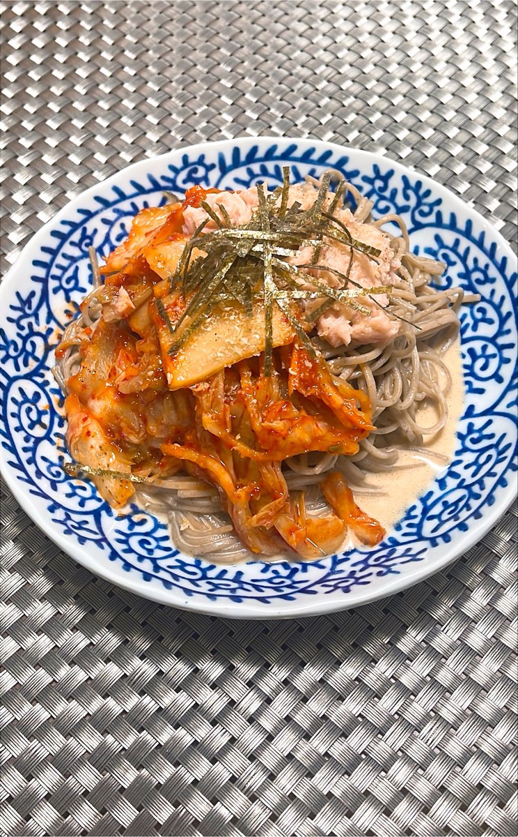 aramakijake490's tweet photo. 最近作ったもの
①棒棒鶏
②ピリ辛豆乳ツナキムチ蕎麦
③きゅうりカレー（長谷川あかりさんレシピ）
④野菜の焼き浸し

きゅうりカレーめっっっちゃ美味しい
炒めることであっさりした玉ねぎみたいな存在になりました https://t.co/tSNTrdNeLz