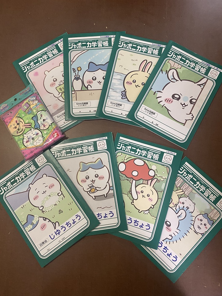 outletplazacojp's tweet photo. ちいかわがいっぱい❣️販売中！
●ジャポニカ学習帳5ｍｍ方眼罫（リーダー罫入り） アニメちいかわ　全４種
●ジャポニカ学習帳　じゆうちょう ちいかわ　全４種
●キャラクターシール付ポケットティシュ「キャラポケ ちいかわ」 1ボックス販売(20個入)
https://t.co/Vw5pI5ZToI
＃ちいかわ #サンスター https://t.co/MuOqbbSSYL