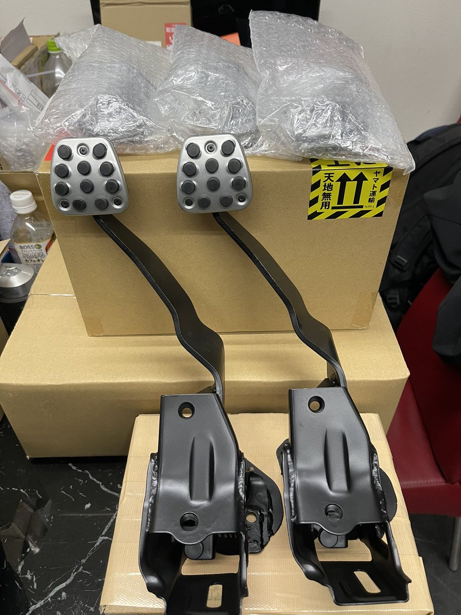 saichi45ritto15's tweet photo. 強化クラッチペダル 各車色々

本来ならメーカー純正で強度は欲しいところですが無い物ねだりなので造るしかありません笑

2004年以降は特にコスト重視の設計の物が多く、剛性不足がより顕著に思えます。
廃盤品は現物加工でもOHして、作成します。
#CL7
#FD2
#FN2
#DC5
等等 https://t.co/JAA5PkCYPJ
