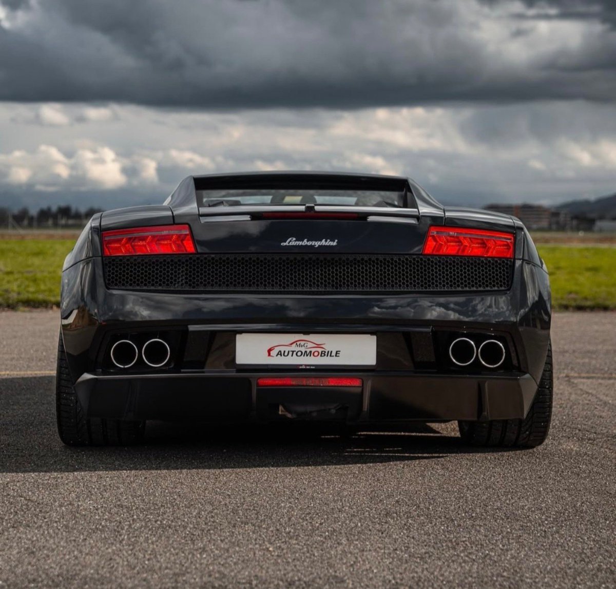 DailyLamboTM's tweet photo. Lamborghini Gallardo 🐃 https://t.co/vkxJl6uVmX