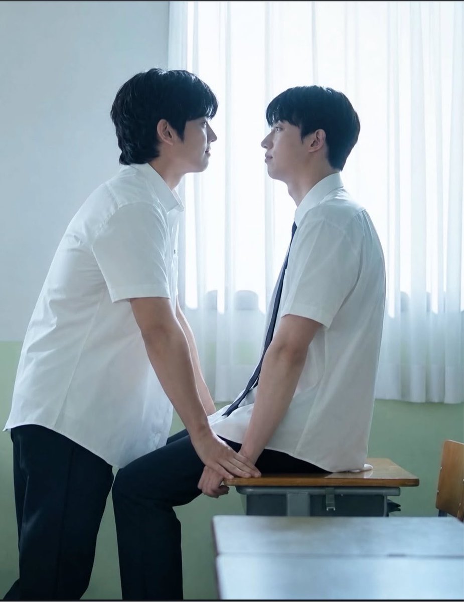 ryulease's tweet photo. euhmmnn??  kinda looks so 🤏🏻 little naughty

“Suitable to watch, isn’t it?” 🤔

#playme #우리만의리허설 #BL #bIseries  #홍석 #박성현 https://t.co/Dqbo0Wwdyb