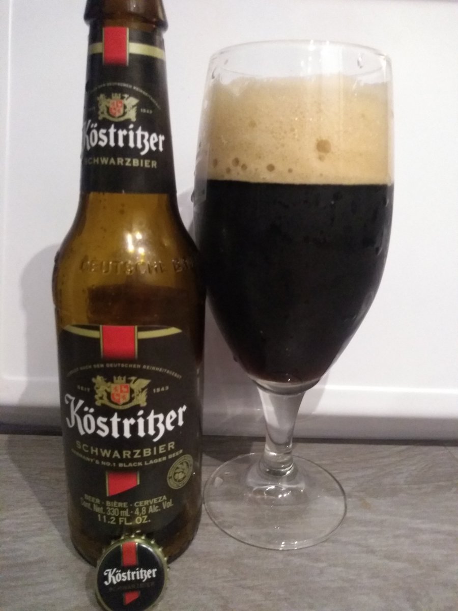 CerveZeres's tweet photo. #BuenosDias 🌞 CerveZer@s. Desde ALEMANIA 🇩🇪 la #cerveza 🍺 @koestritzerDE  SCHWARZBIER #black #lager 4.8% #aroma a #malta tostada #caramelo #hierbas y #cafe #sabor #cafetoso #amargo y #herbal #prost 🍻 Buen #Martes para tod@s #salud 🍻 https://t.co/U4uwa9AgW3