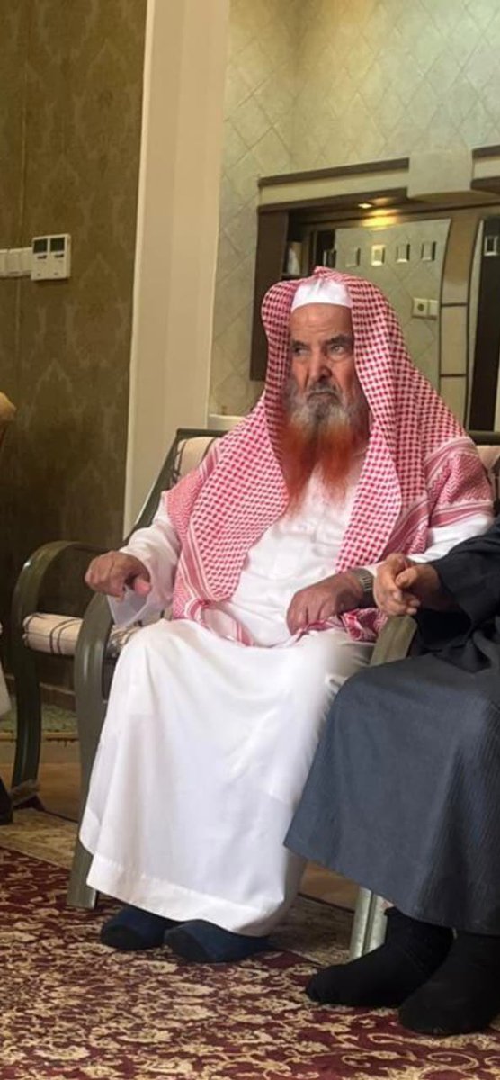 tholothia's tweet photo. انتقل إلى رحمة الله الشيخ صالح بن محمد القصير، والد فضيلة الشيخ عبدالله بن صالح القصير -رحمهما الله-.
نسأل الله تعالى أن يغفر له، ويرحمه، ويعفو عنه، ويكرم نزله، ويوسع مدخله، وأن يجعل قبره روضةً من رياض الجنة، وأن يسكنه الفردوس الأعلى، وأن يخلفه خيرًا في عقبه، ويجزيه خير الجزاء. https://t.co/LwyoZfupC2