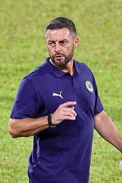 Persibpedia_'s tweet photo. Kata pelatih DPMM soal pertandingan lawan Persib malam ini. 

“Kami akan bermain melawan Persib, yang hampir setiap tahun selalu berada di posisi tiga besar Liga Indonesia,” jelas Jamie McAllister.

“Namun, sekali lagi, kami ingin fokus kepada tim kami sendiri. Kami ingin menguji kualitas kami dalam penguasaan bola, penempatan posisi, serta menerapkan gaya bermain kami,” pungkasnya.