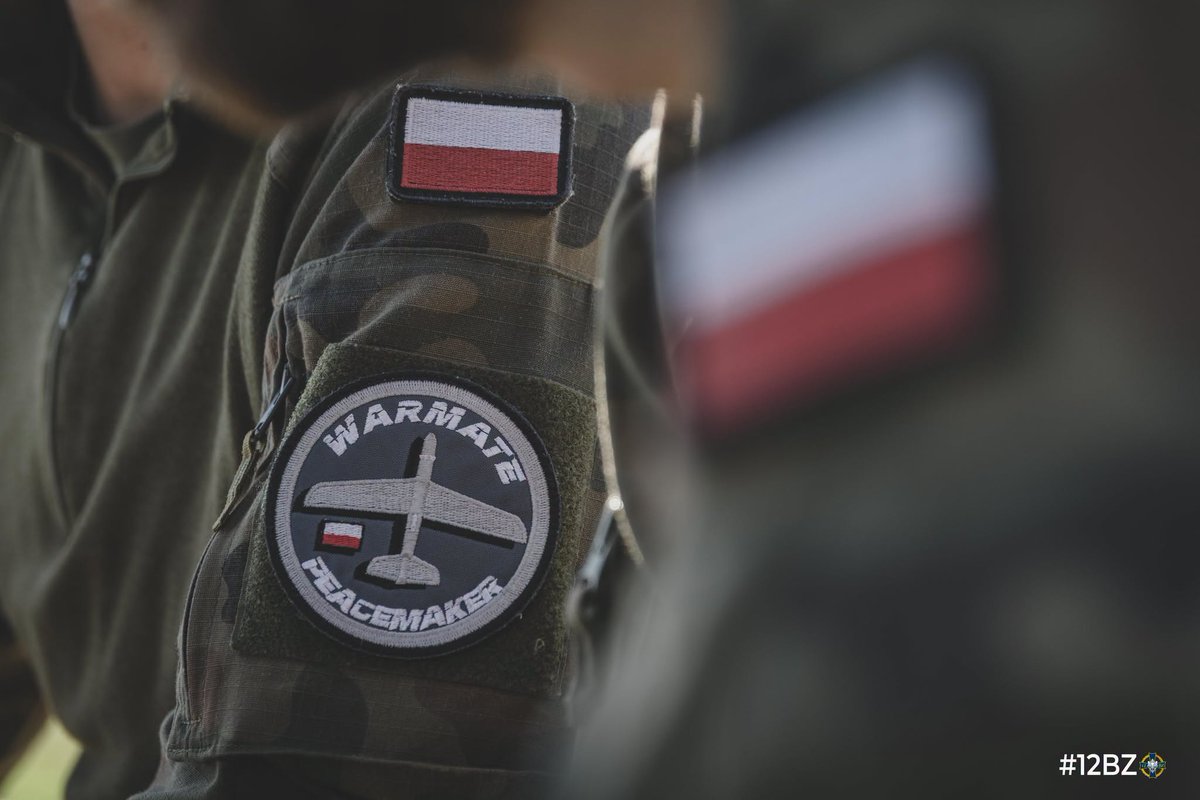 WBGroup_PL's tweet photo. Każda udana misja zaczyna się od szkolenia.
#Warmate produkcji @WBGroup_PL od lat wspiera proces przygotowania operatorów, umożliwiając rozwój umiejętności - od pierwszych lotów treningowych po realizację zadań w wymagającym środowisku.
Powodzenia dla żołnierzy @12Dywizja podczas kolejnych etapów szkolenia!
Fot. @12Dywizja