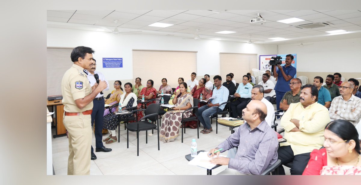 CVAnandIPS's tweet photo. After my visit to districts I realised that they were complaining about lack of sanction of budgets under various heads but upon checking after my return to headquarters it was revealed that there was acute shortage in awareness about the procedure for claiming bills and the way they have to be accounted for. 

Therefore, a training of trainers programme has been started in dgp office to explain to them in what manner the bills have to be presented , the timelines and the way they have to be checked . Hope the situation improves after this.

జిల్లాల పర్యటనల సందర్భంగా వివిధ బడ్జెట్ హెడ్స్ లో నిధులు మంజూరు కావడం లేదని పలువురు అధికారులు నా దృష్టికి తీసుకువచ్చారు. అయితే, ప్రధాన కార్యాలయానికి తిరిగి వచ్చిన తర్వాత దీనిపై సమగ్రంగా పరిశీలించగా, బిల్లులను ఎలా క్లెయిమ్ చేయాలి, వాటిని ఏ విధంగా అకౌంటింగ్ చేయాలి అనే ప్రక్రియపై తగిన అవగాహన లేకపోవడమే ప్రధాన కారణమని తెలిసింది. ఈ సమస్యకు పరిష్కారం చూపేందుకు డీజీపీ కార్యాలయంలో "ట్రైనింగ్ ఆఫ్ ట్రైనర్స్" కార్యక్రమాన్ని ప్రారంభించాం. ఈ శిక్షణలో బిల్లులను ఏ విధంగా సమర్పించాలి, ఏయే గడువులను తప్పనిసరిగా పాటించాలి, అలాగే వాటిని ఎలా పరిశీలించి ధృవీకరించాలి అనే అంశాలను సవివరంగా వివరిస్తున్నారు.

ఈ శిక్షణ అనంతరం పరిస్థితిలో గణనీయమైన మెరుగుదల వస్తుందని ఆశిస్తున్నాను.