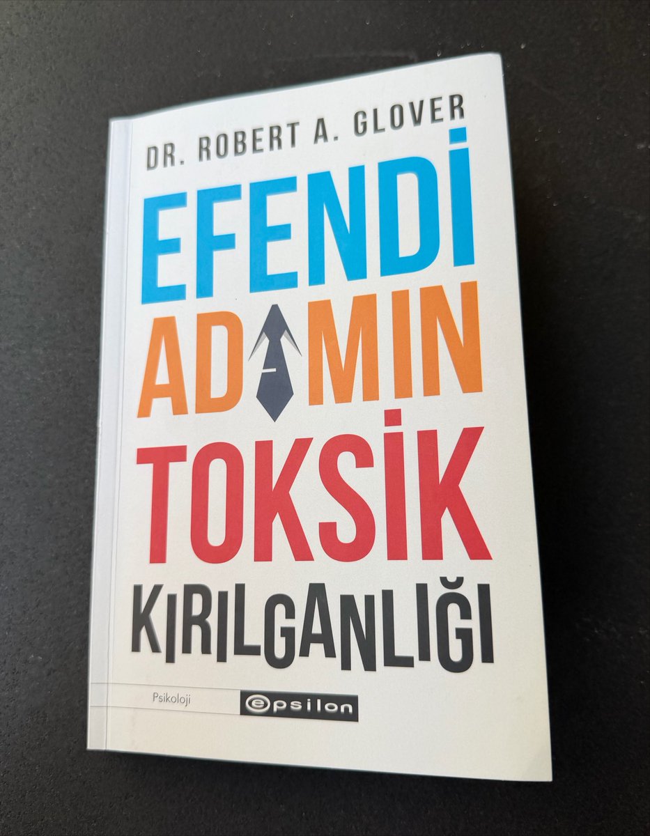 drcagan99's tweet photo. İlişki dinamiklerinde sorunlar yaşayan veya kendi erkekliğiyle barışmak isteyen erkeklerin okuması gereken bir kitap Efendi Adamın Toksik Kırılganlığı. https://t.co/dOCFsNB4nx