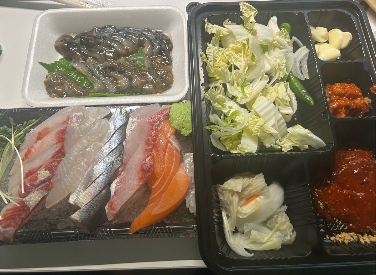 J2f5b's tweet photo. 개미밥 
부유한버전 https://t.co/niaQYUmZrN
