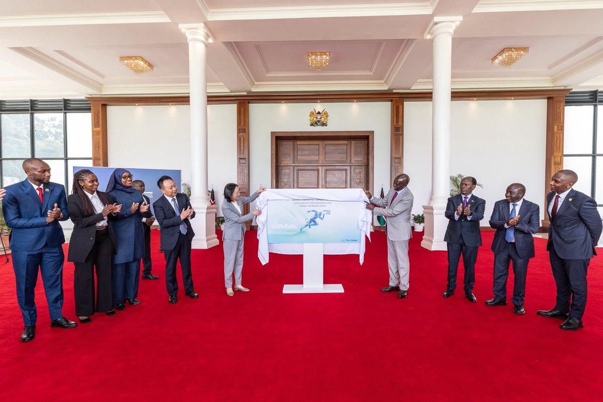 WilliamsRuto's tweet photo. Kenya emerged as a star performer in the competition, with three teams reaching the global finals in Shenzhen, China, and returned home with top honours. https://t.co/wjT9i4Tgxv