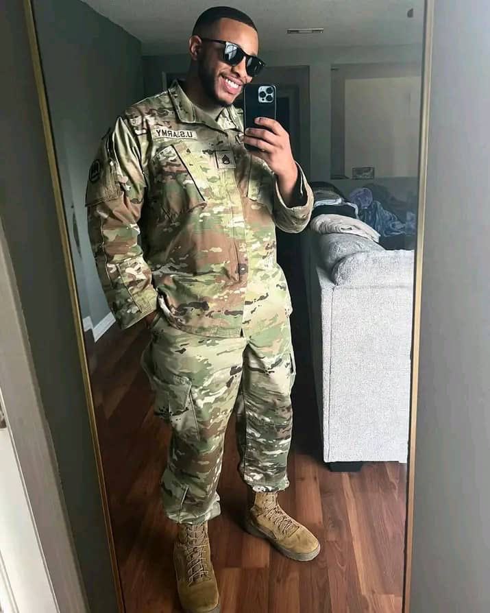 AdamW_USN's tweet photo. serving with honor🇺🇸⚓️ https://t.co/xxCWCIdRFk