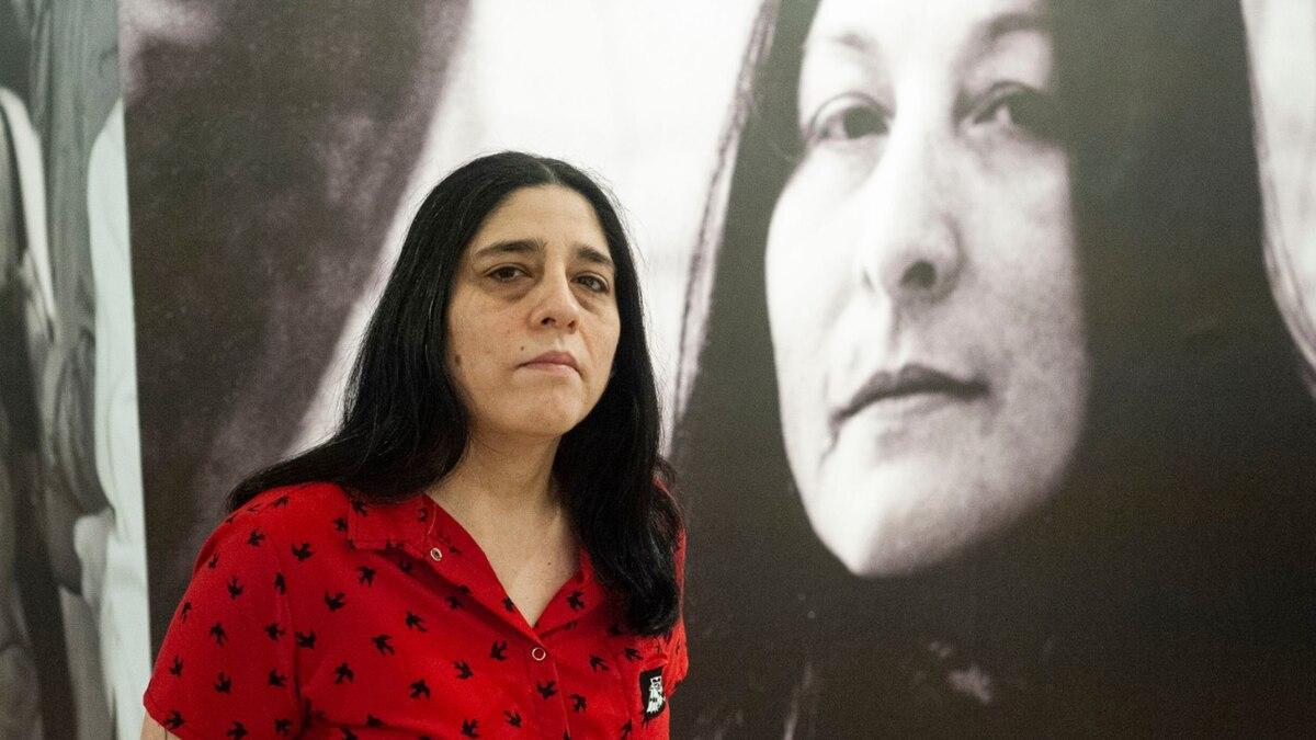 LANACION's tweet photo. Araceli Matus, la nieta de Mercedes Sosa: las históricas cartas que su abuela le escribió a un amigo y el libro que las rescata https://t.co/pJRR6bVdNK https://t.co/6M15whkE7B