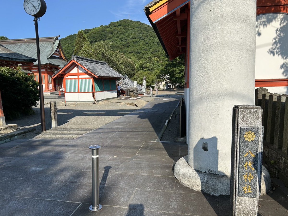 zriy02's tweet photo. 妙見神社
#熊本地震 https://t.co/qnhgpwhR2w