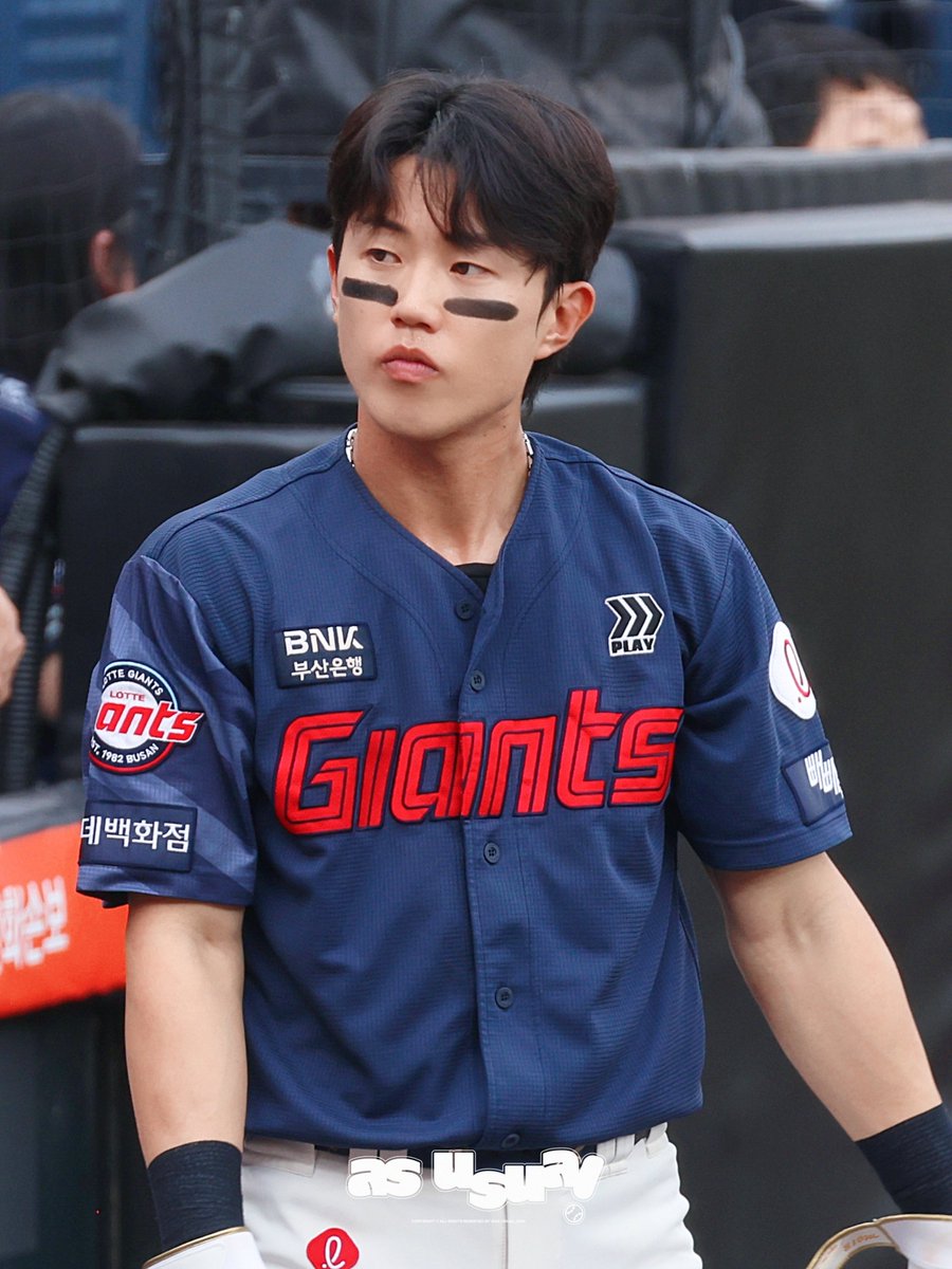 as_usual_0320's tweet photo. 260728
#전민재 #롯데자이언츠 

우리유격수 파이띵👊 https://t.co/gpBIofqOus