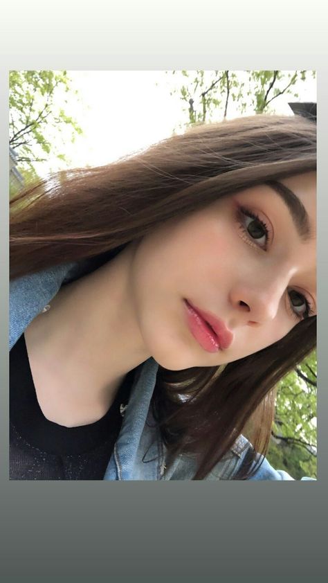 emilinfa's tweet photo. Golden hour glow and a breath of fresh airthe perfect outdoor selfie moment
GQH https://t.co/JxzfyGKqel
