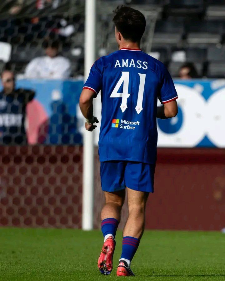 StanLeexl56's tweet photo. Selling Harry Amass for £6m would be absolute criminal asset management.

That is an insane undervaluation. 

The base transfer fee should be at least £15m–£20m. https://t.co/YHRP41A0jF
