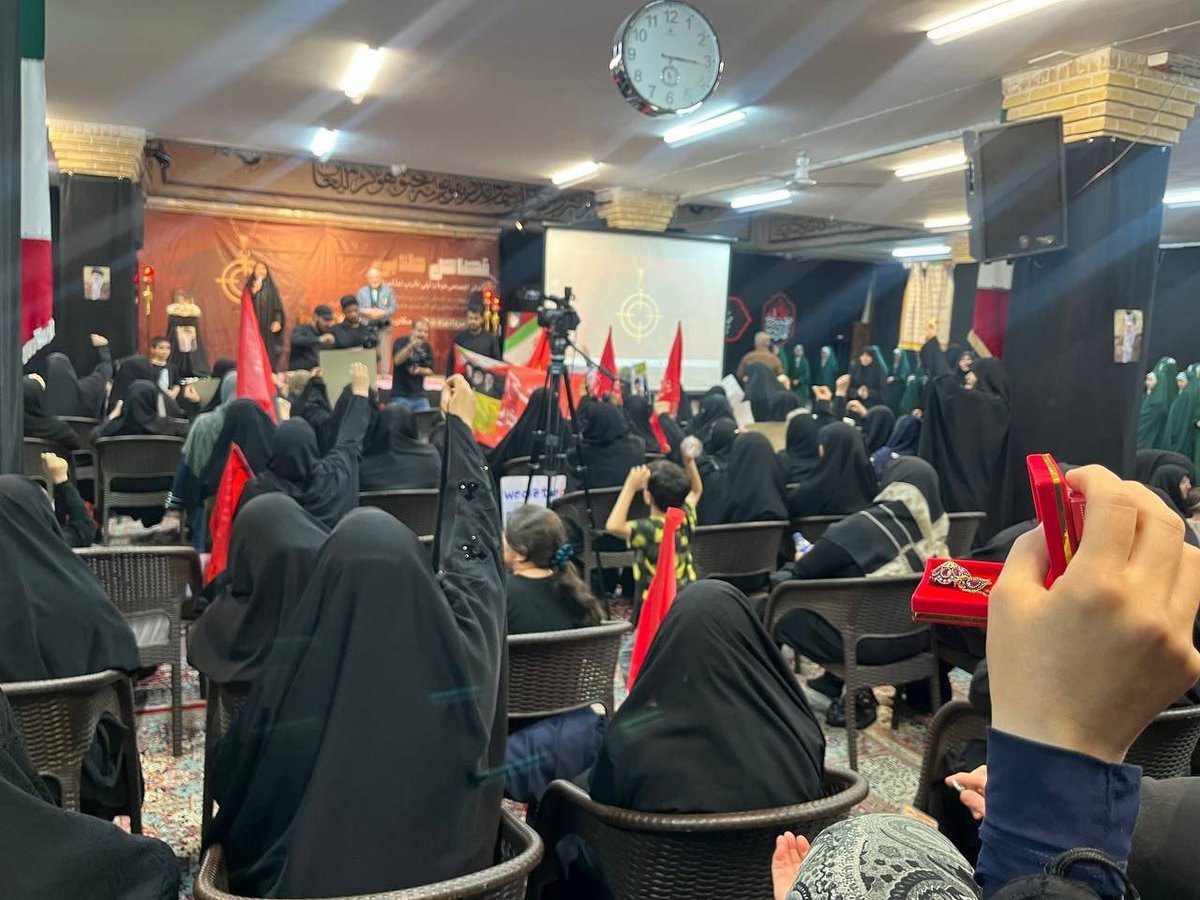 HatamYsf's tweet photo. القصاص الذهبي شنو هذا الهاشتاك؟  حملة شعبية وإعلامية منتشرة بإيران، المنظمين مالها يگولون دا يجمعون ذهب وتبرعات حتى يخصصون جائزة، على خلفية مطالبتهم بالقصاص من ترامب ونتنياهو باعتبارهم مسؤولين عن اغتيال قادة المقاومة
#قصاص_طلایی https://t.co/wKIFC2kklR
