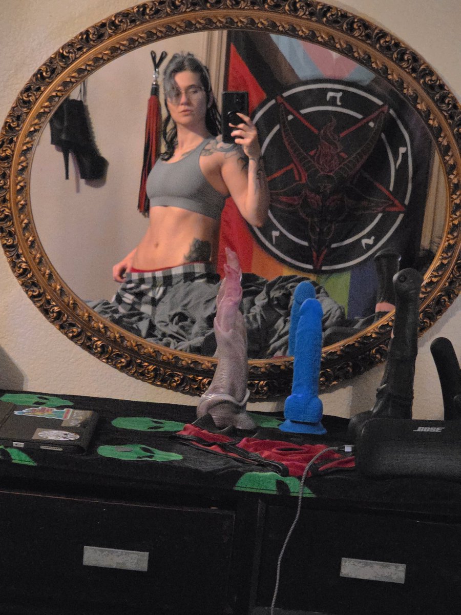 AdalindUBW's tweet photo. It's criminal how good I look in a sports bra 🥴

I'm up to no good at Alien Cathouse July 28th - August 2nd 

Can't make it then? I'll be back:
Sep 15th - 20th
Oct 20th - 25th
Nov 10th - 15th

 📨 adalind@aliencathouse.com https://t.co/oOCpjIXzgo