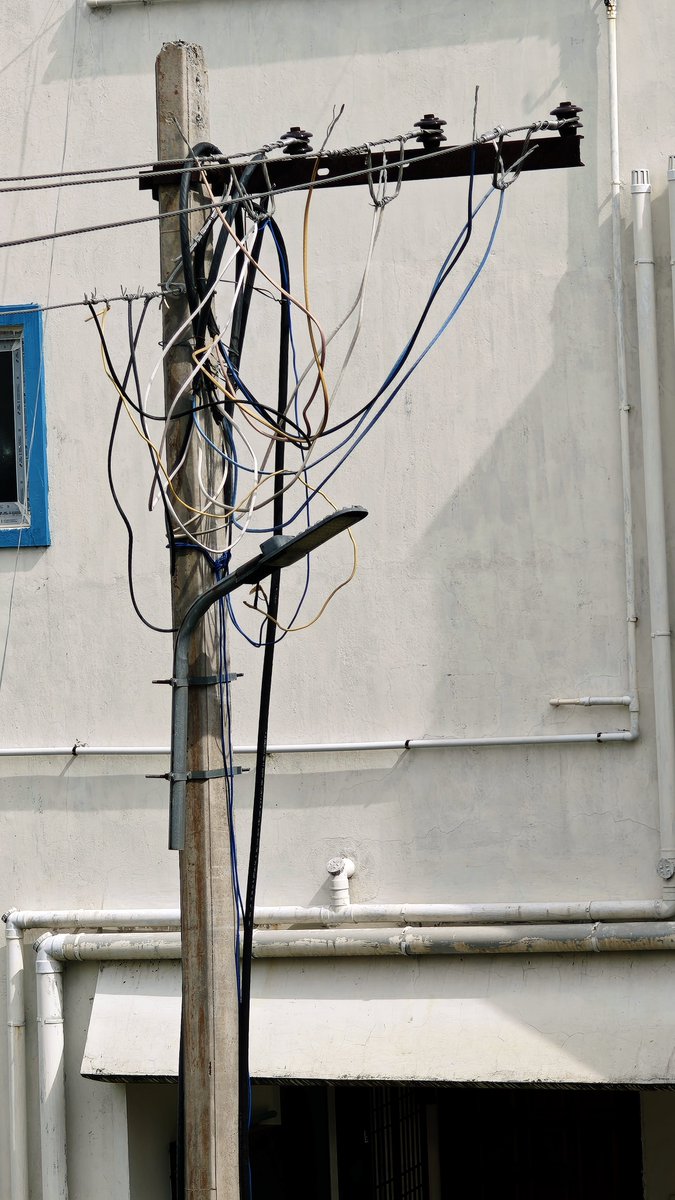 Kishoretamilvel's tweet photo. @TANGEDCO_Offcl power keep fluctuating at my area also sparks are coming from the line . 

Area kovilancherry Aishwarya nagar https://t.co/e37DAgETor