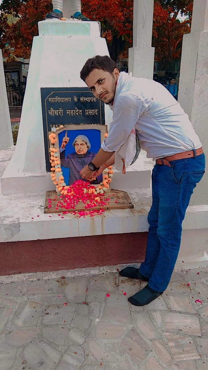 Ravi_indraaa's tweet photo. मिसाइल मैन', पूर्व राष्ट्रपति, 'भारत रत्न' डॉ. ए.पी.जे. अब्दुल कलाम की पुण्यतिथि पर विनम्र श्रद्धांजलि।

रक्षा व अंतरिक्ष विज्ञान के क्षेत्र में भारत को वैश्विक स्तर पर नई पहचान दिलाने के साथ ही राष्ट्र को परमाणु शक्ति संपन्न बनाने में उनका योगदान अभूतपूर्व है। https://t.co/XTWs0C7VzP