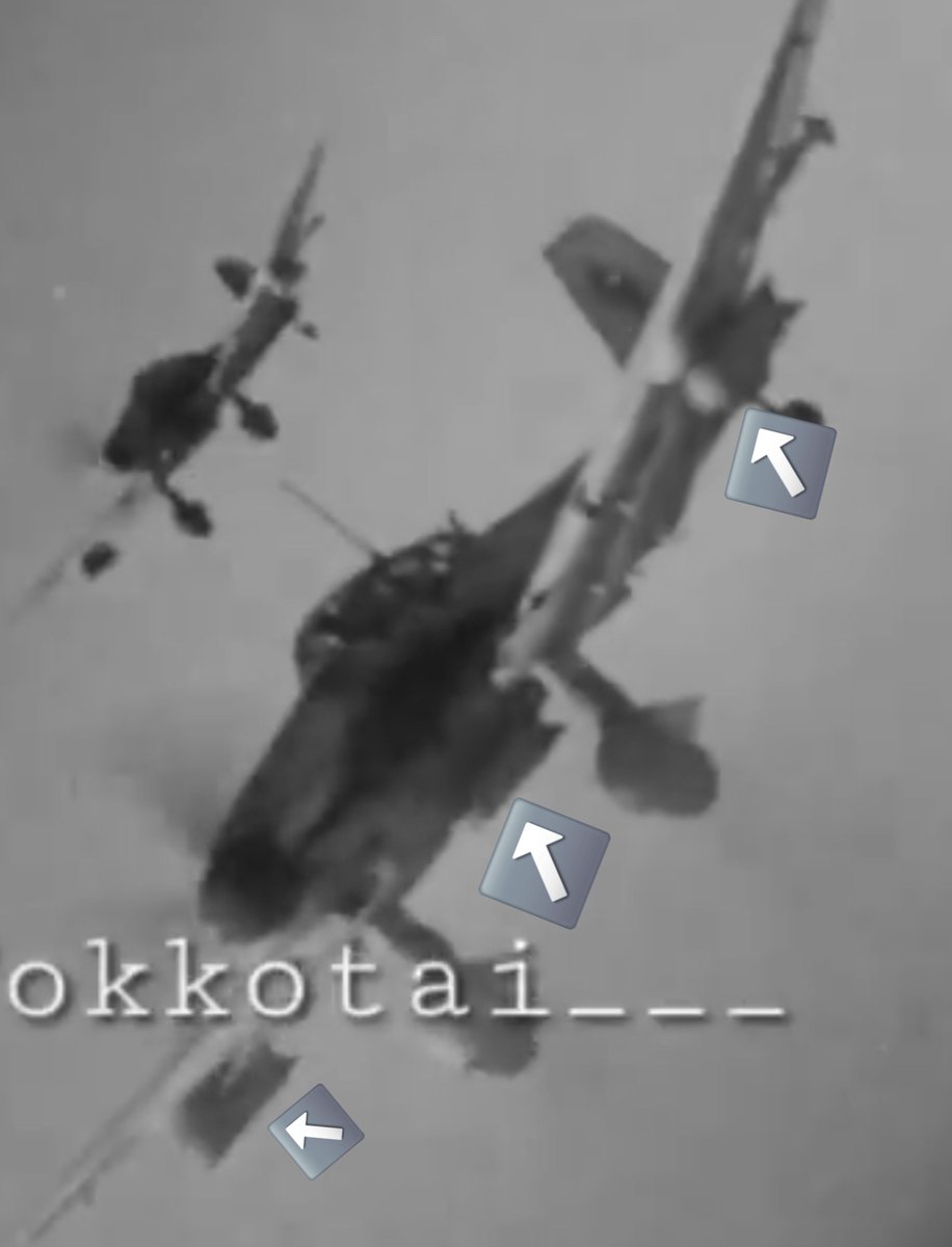 Tokkotai___'s tweet photo. Los #Junkers Ju-87D-3 #Stuka de la captura de pantalla van armados cada uno con 3 bombas de racimo AB250, que según el tipo de bombetas con que fuesen rellenadas podian atacar tanto concentraciones de tropas y blancos "blandos", como tanques y vehículos blindados 

#Ostfront #WW2 https://t.co/BapuyuKvhD
