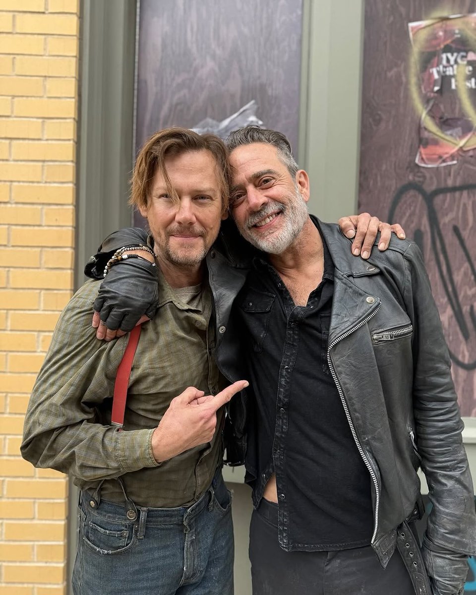 NOWTV_It's tweet photo. Dal set della terza stagione di #DeadCity 🧟‍♂️
Guarda The Walking Dead: #DeadCity in streaming solo su NOW. https://t.co/lor6uDv5tV