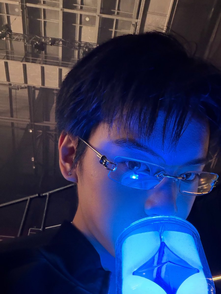 _alwaysluvtjTH's tweet photo. 🌪️ Post IG update 

BUS - One of my inspirations 🤘♥️

⚡️ 28/7/2569
ig : tjprinwat

#TJprinwat #9214KIDS https://t.co/WQiWhg4P1V
