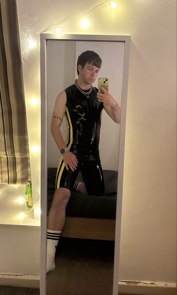 NWKage's tweet photo. back in rubber last night 😈 https://t.co/zyExSuL6U8