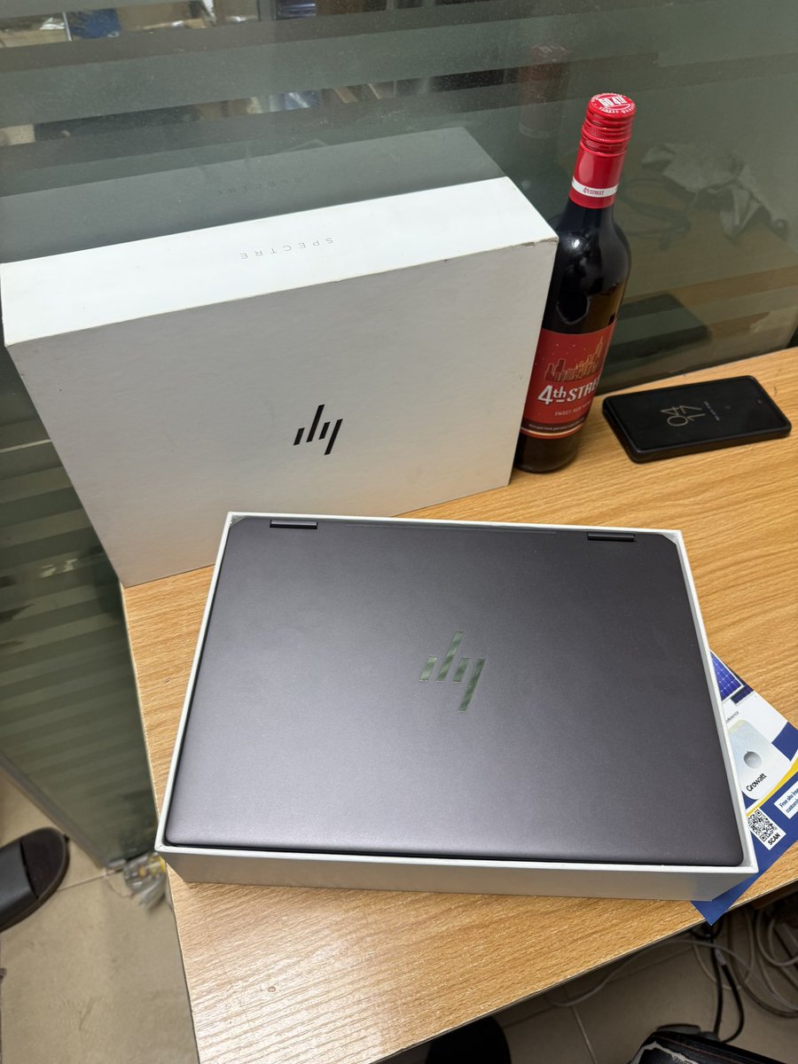 gospel_harmony's tweet photo. Open box 

HP Spectre 14
32gb ram || 512 ssd 
Intel Core Ultra 7 155H
16 Cores / 22 Threads
Intel AI Boost (NPU) for AI workloads
Intel Evo Certified Platform 

X360 touch screen
Keyboard light 

    Display
14-inch OLED Touchscreen
2.8K (2880 × 1800) resolution
48–120Hz variable refresh rate
0.2ms response time
HDR 500
100% DCI-P3 color gamut
Gorilla Glass protection
IMAX Enhanced
Supports HP Rechargeable MPP 2.0 Pen 

Battery
68Wh Lithium-ion battery
Fast Charge support
Up to around 12–15 hours depending on usage

Price 1.9m naira 

If this make it to your TL
Kindly help me retweet 🙏🏾🙏🏾🙏🏾