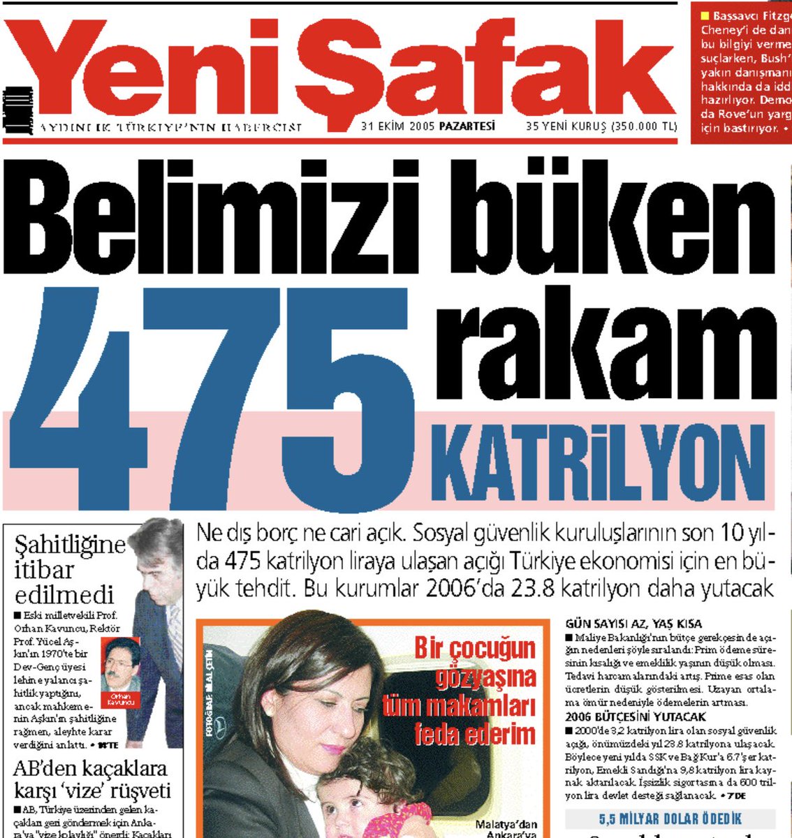 Emegin_Halleri's tweet photo. ⭕️ Teknik değil ideolojik!

📌 Böyle manşetleri artık daha çok göreceğiz

Hükümet sosyal güvenliğe devlet katkısını 5510 sayılı yasadan çıkarttı.

Hazine, SGK’ye topladığı uzun vadeli sigorta primlerinin yüzde 25’i kadar katkı yapıyordu.

Hükümet çevreleri ve hükümete yakın bazı sosyal güvenlik yazarları bunun teknik bir değişiklik olduğunu savunuyor. Hatta bazıları beni teknik bir konuda ideolojik davranmakla suçluyor!

Önce şunu yazayım. Sosyal güvenlik dahil sosyal politika konularının teknik değil ideolojik, siyasal, sosyal ve sınıfsal meseleler olduğunun farkında olmayanlar ya dünyadan bihaberler veya konuyu çarpıtıyorlar.

Yazılarımda uzun uzun yazdım. Aşağıda bağlantıları var. Bir kez daha yazayım: Elbette devlet katkısıyla açık finansman arasında muhasebe tekniği açısından fark yok. İkisi de sosyal güvenliği finanse eder.

Ancak ideolojik ve siyasal fark var.

Birinde devlet düzenli katkı yapıyor diğerinde ise "açık" kapatıyor.

Teknik olarak hesap aynı olsa bile ideolojik etiketleri oldukça farklı.

İşin püf noktası bu!

Teknik bir konuya nasıl sorular sorarsanız öyle yanıtlar alırsınız. Verilerin kendi dili yoktur. 

Teknik mevzular esasında ideolojik, siyasal ve sınıfsaldır.

Kıssadan hisse, devlet katkısı kalkınca toplan devlet transfer tutarı değişmeyebilir ancak bunun adlandırması gerekçesi ve politikası değişir.

Bunu anlamak için biraz eleştirel sosyal bilim metodolojisi bilmek şart! Yani eğitim şart!

Hükümet teknik değil ideolojik bir değişiklik yapmıştır.

Bu değişiklik sonrası aşağıdaki gibi manşetleri daha çok görebiliriz.👇

Not: Konuya ilişkin yazım şu linkte: https://t.co/Ruft2VdDDV