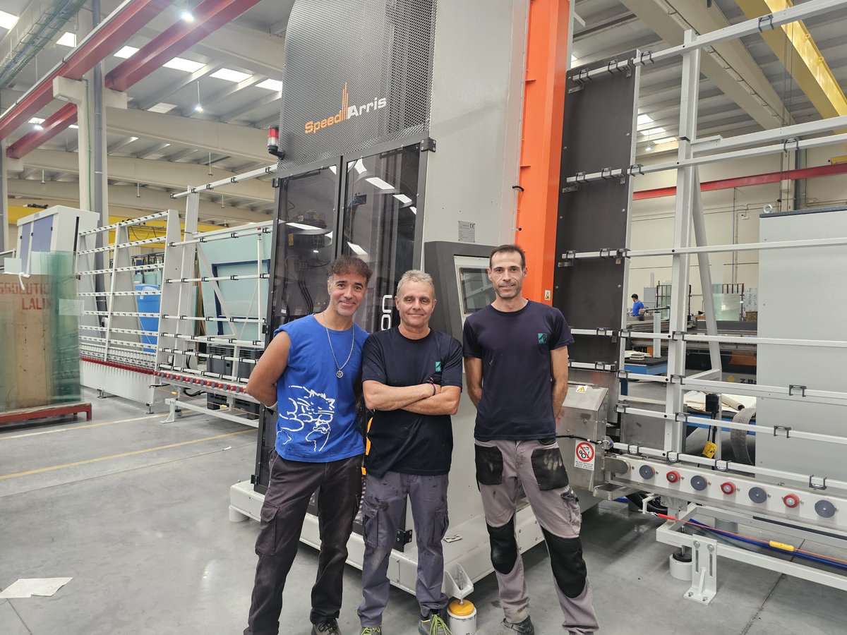 suvisur's tweet photo. Nueva #instalación de maquinaria para el #vidrio en Mollina, municipio de  Antequera.
Línea de Doble Acristalamiento con prensa plana y carga de gas en automático, Aristadora vertical y una Selladora automática 

¿ Necesitas más información?

+34 953 602 064
info@suvisur.com https://t.co/u3mjOBXJ0r